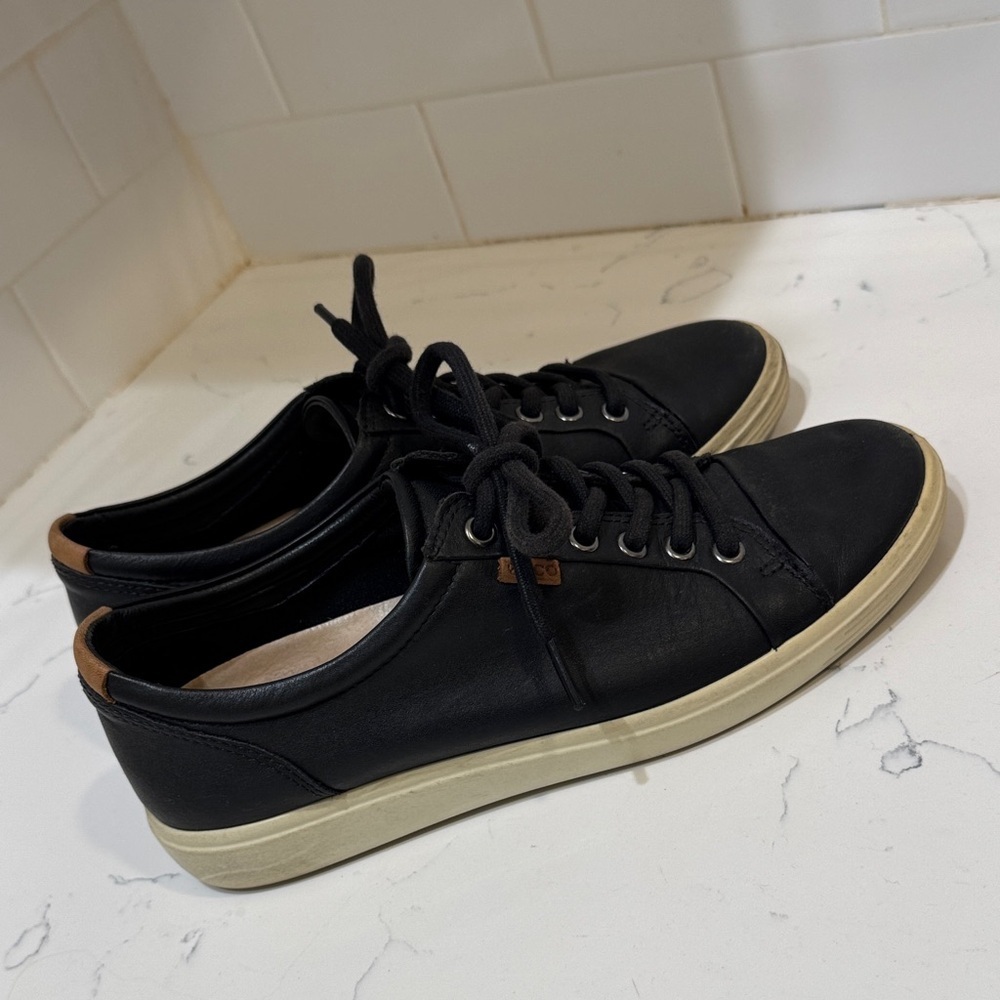 Ecco Women's Black Sneakers size: 9 - Picture 4 of 10